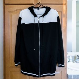Large Black and White Zip up Hoodie - 90s style